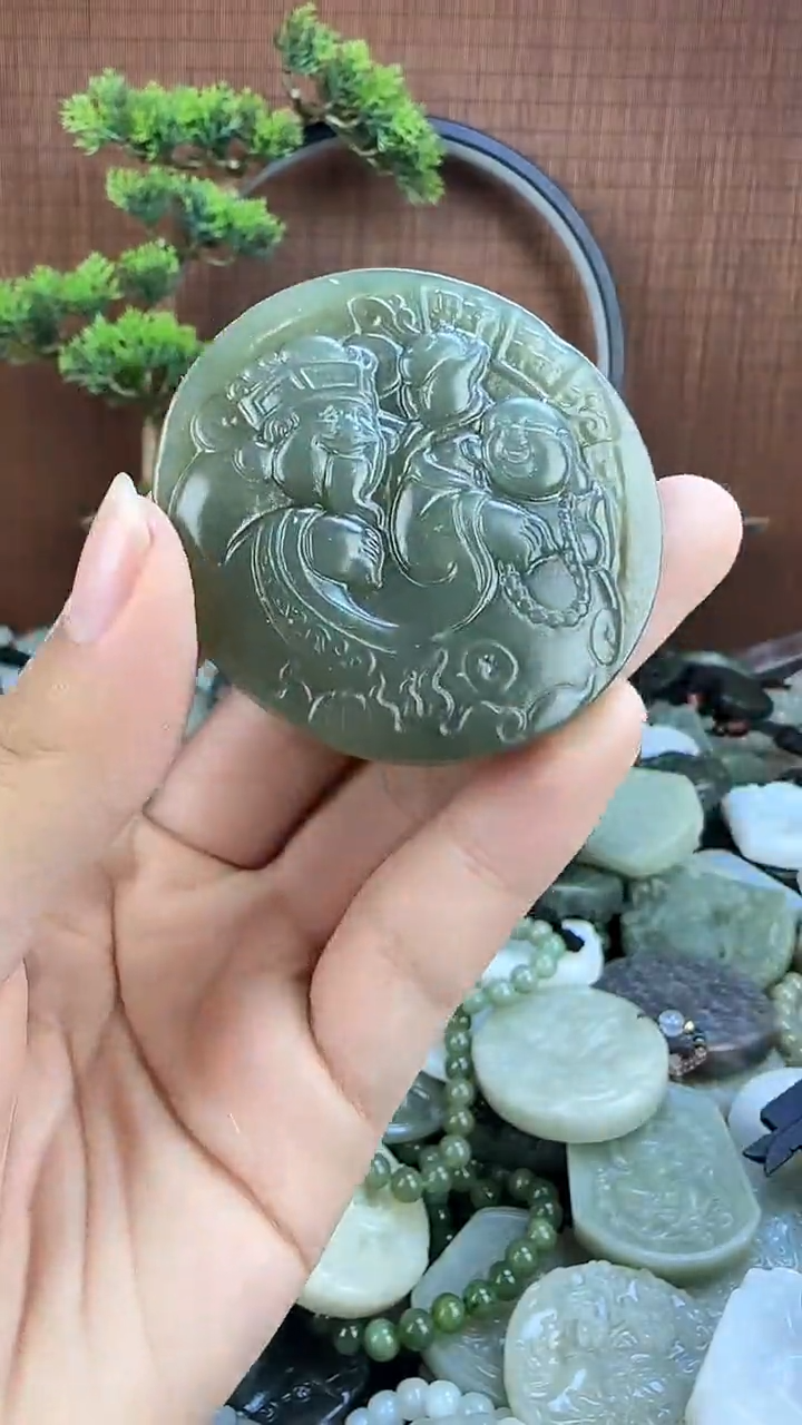 和田玉未镶嵌颈饰1