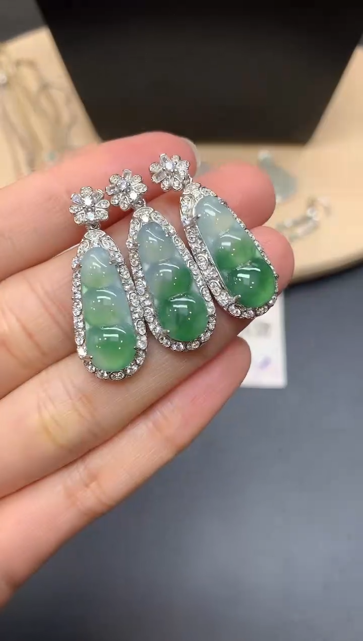 【闪购商品】翡翠吊坠(不含链)银S925镶嵌福豆【多样性发其一】