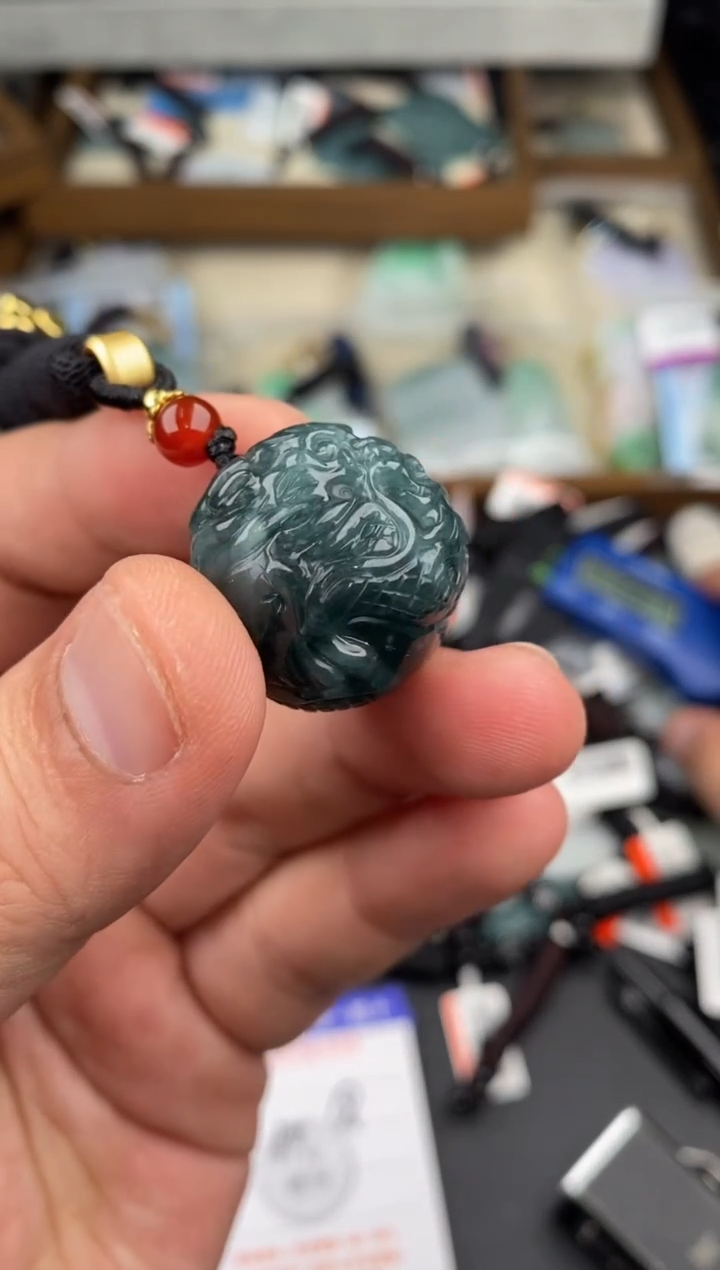 【闪购商品】翡翠颈饰未镶嵌  天然翡翠，一物一图