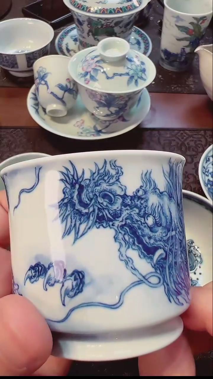 瓷龙的杯子，厉害的画工