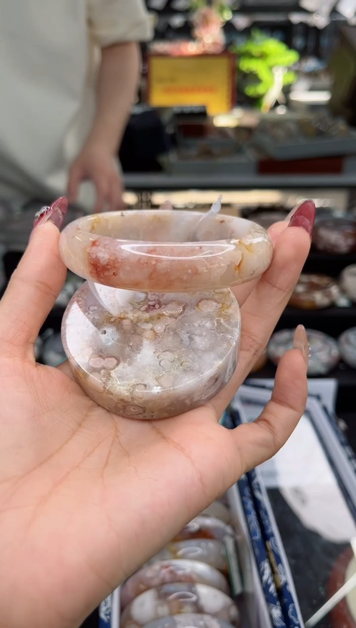 【闪购商品】石英质玉手镯未镶嵌63圈口（赠品镯心）3426510