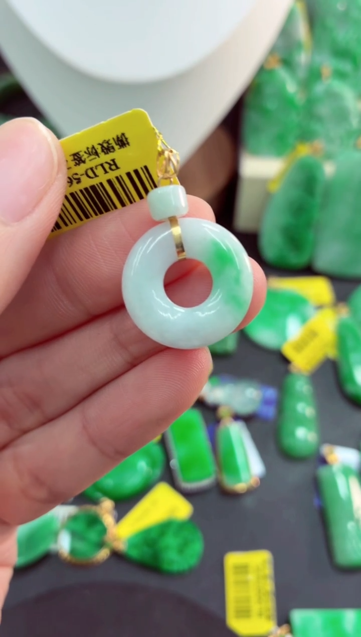 吊坠(不含链)18K金镶嵌翡翠天然缅甸翡翠A货