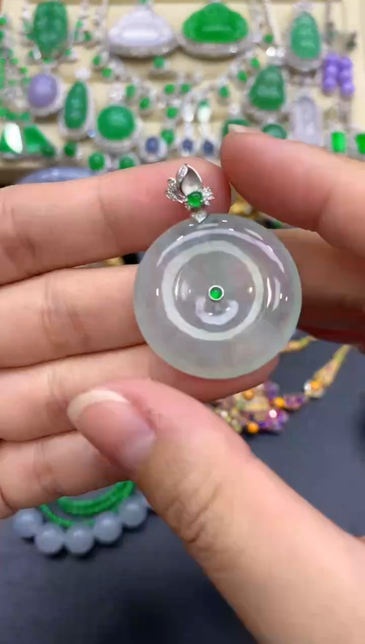 颈饰18K金镶嵌翡翠115-中国好珍宝