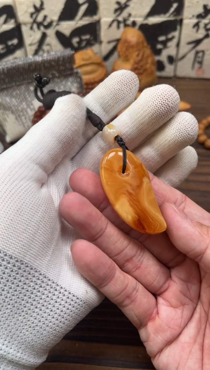 【闪购商品】蜜蜡裸石未镶嵌蜜蜡配饰