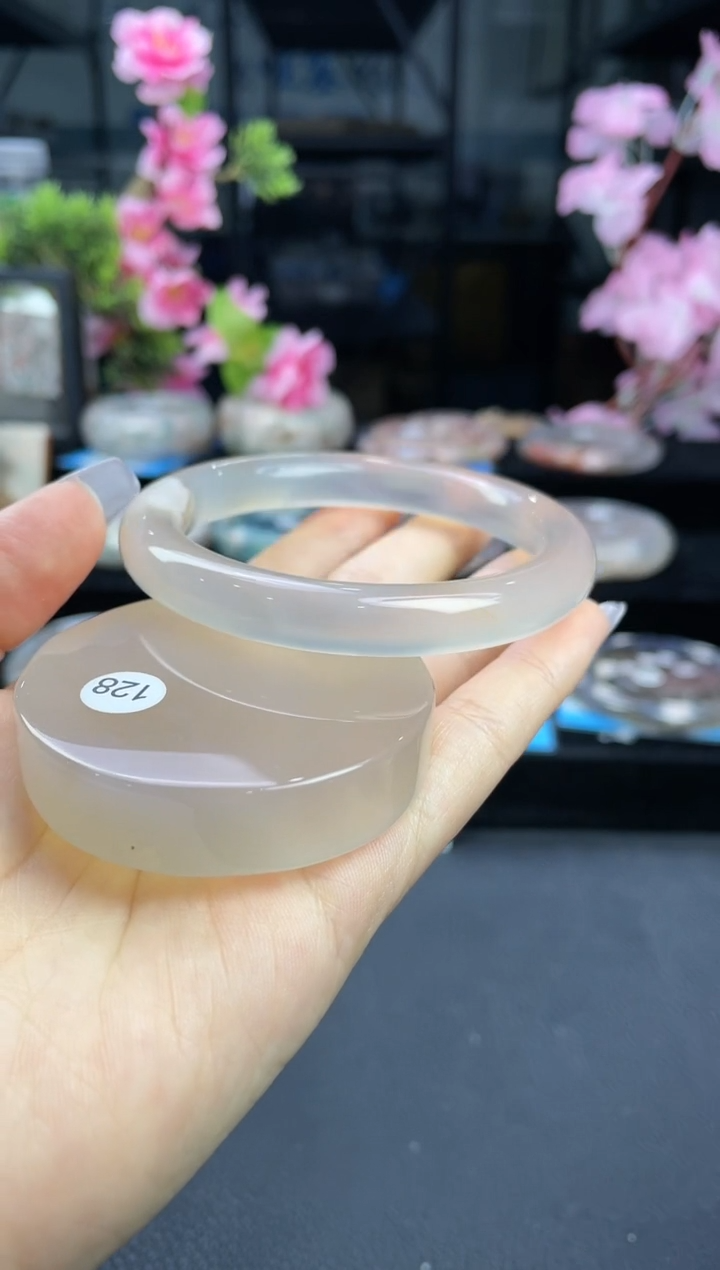 【闪购商品】石英质玉手镯未镶嵌55/128