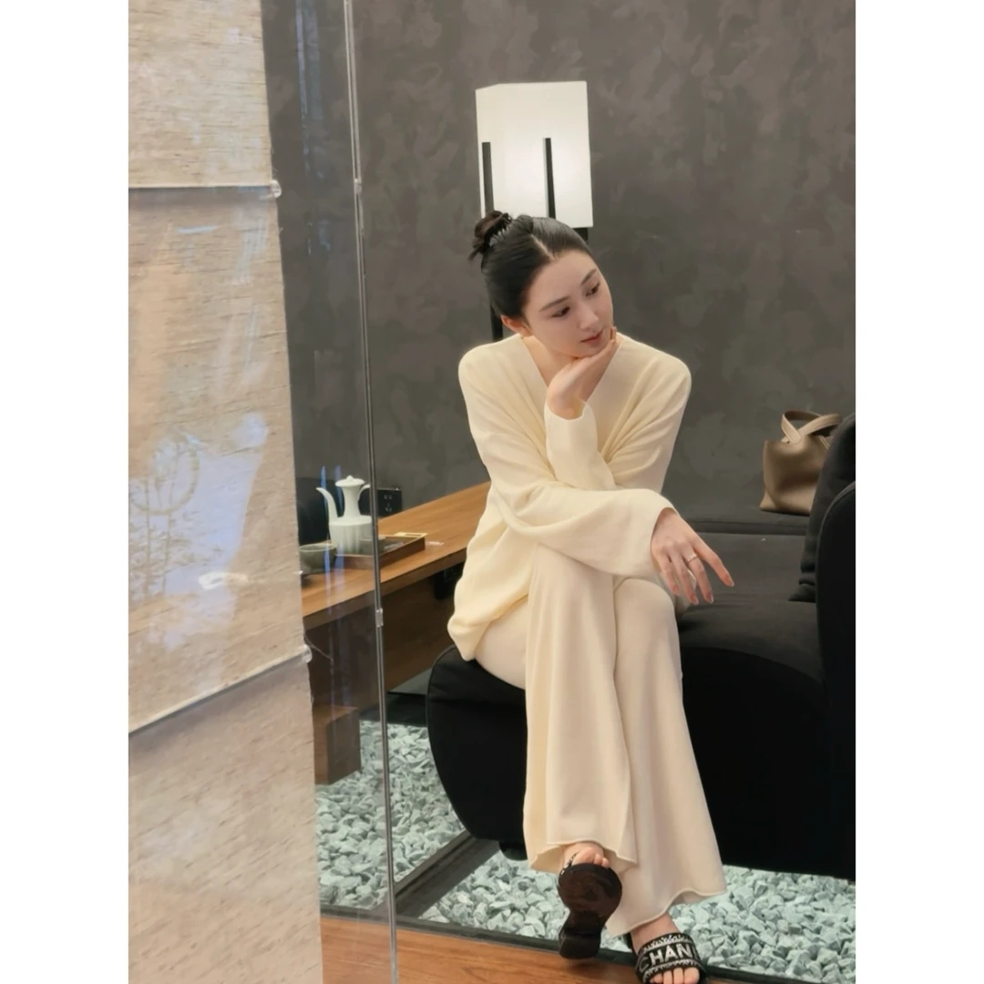 时尚套装长袖简约针织秋冬女装收腰修身慵懒风显瘦气质