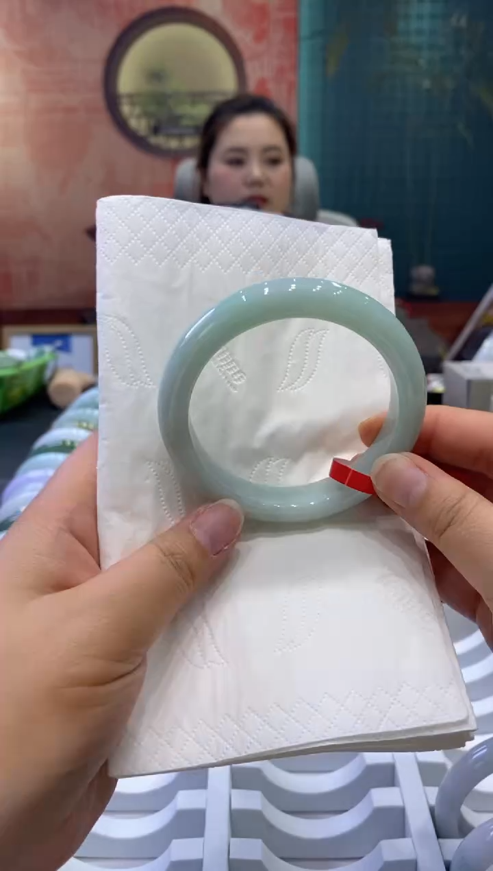 【闪购商品】翡翠手镯未镶嵌多人0005628