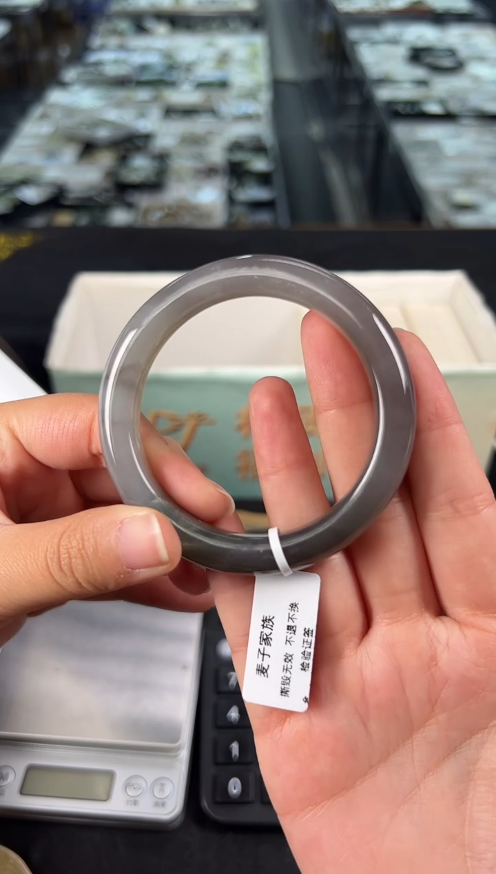 未镶嵌手镯和田玉麦子家族手镯 KF-120-53