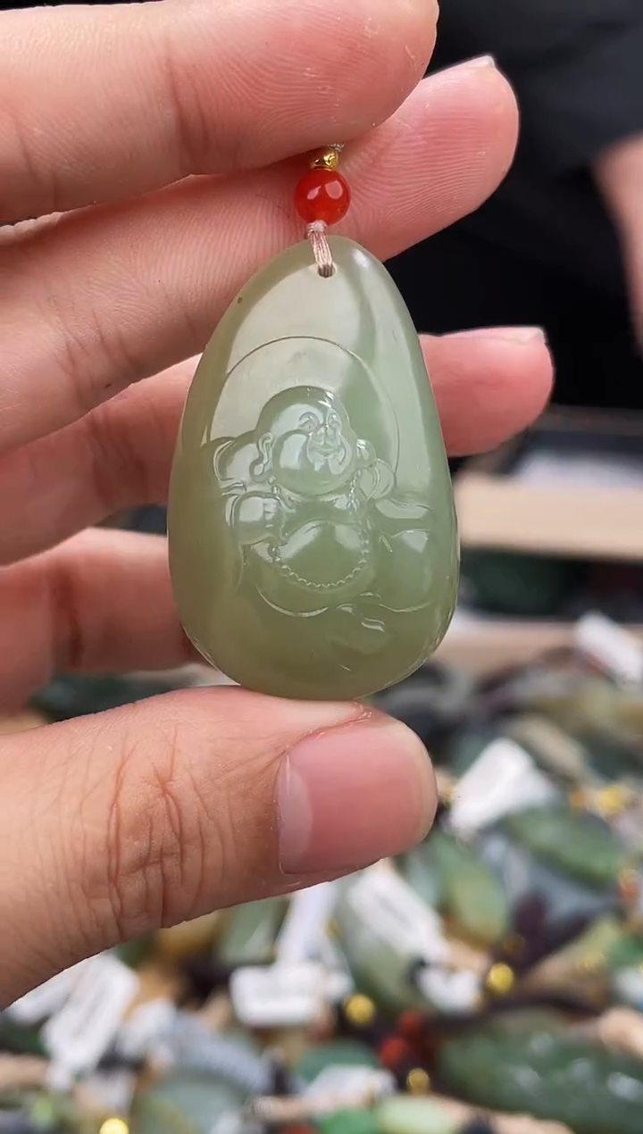 颈饰未镶嵌和田玉1