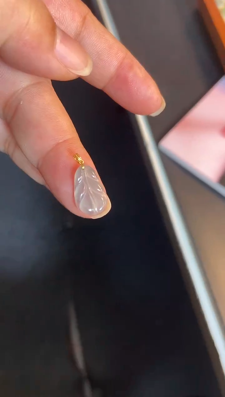 吊坠(不含链)18K金镶嵌翡翠1