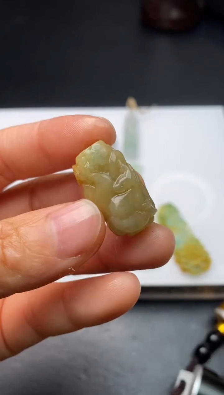 【闪购商品】定制翡翠未镶嵌翡翠毛货~