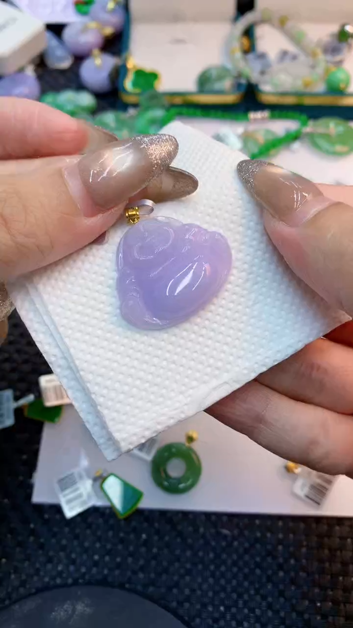 颈饰18K金镶嵌翡翠1