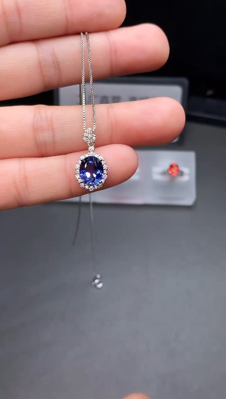 颈饰蓝宝石银S925镶嵌111