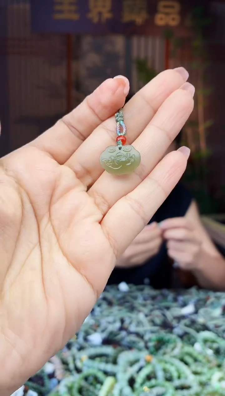 和田玉未镶嵌挂件拍一发一多样性发货