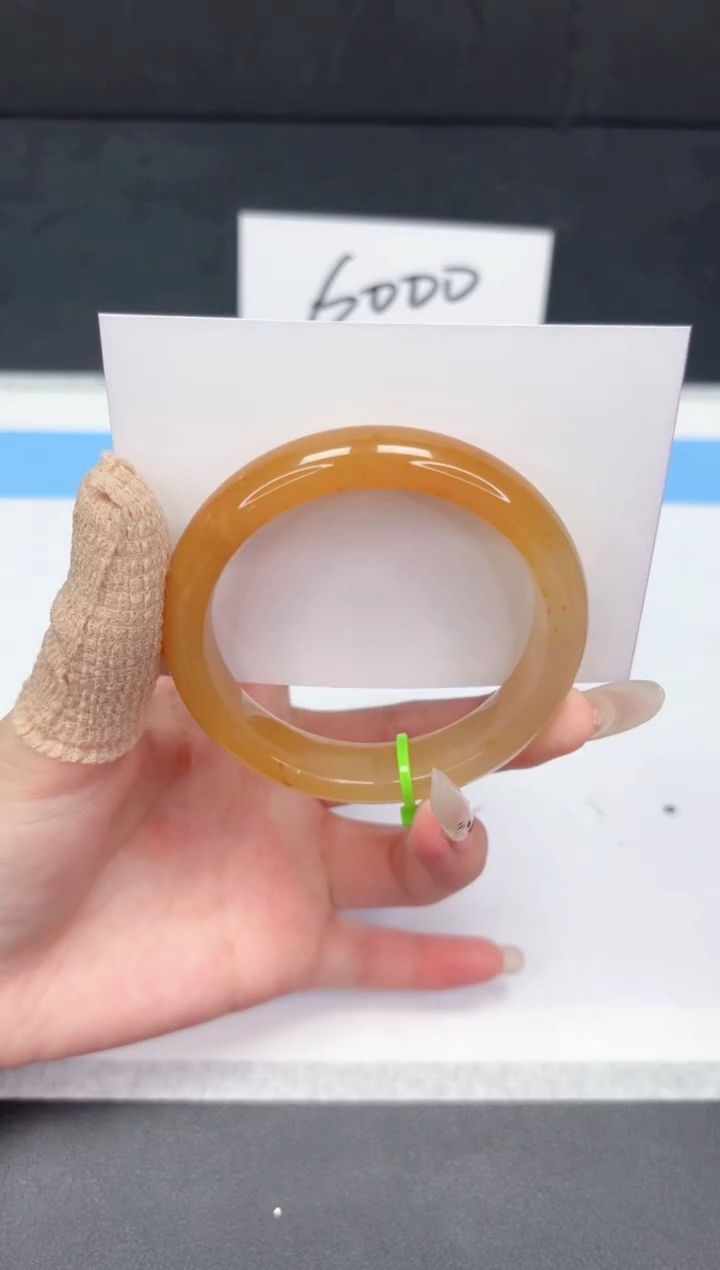 【闪购商品】石英质玉手镯未镶嵌62-54.6