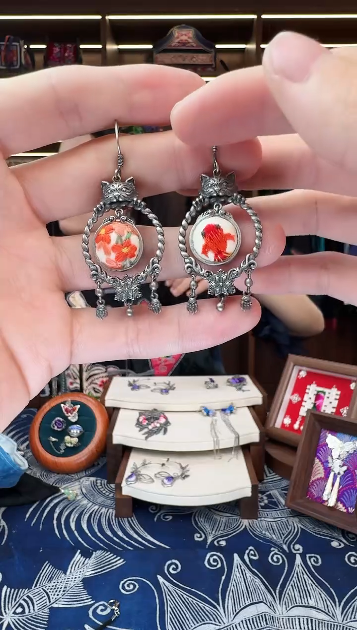 织绣44黔东南苗族刺绣