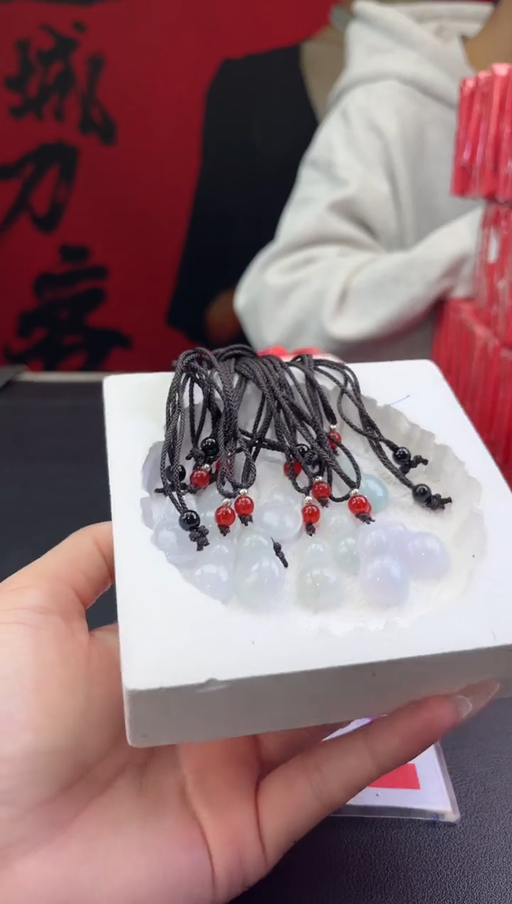 【闪购商品】翡翠颈饰未镶嵌边城刀客/563266/多样性发一