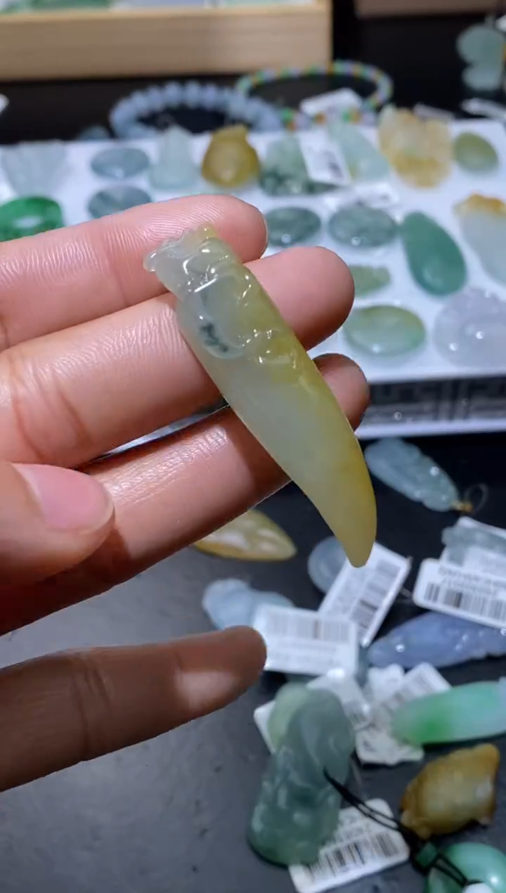 【闪购商品】定制翡翠未镶嵌翡翠毛货~