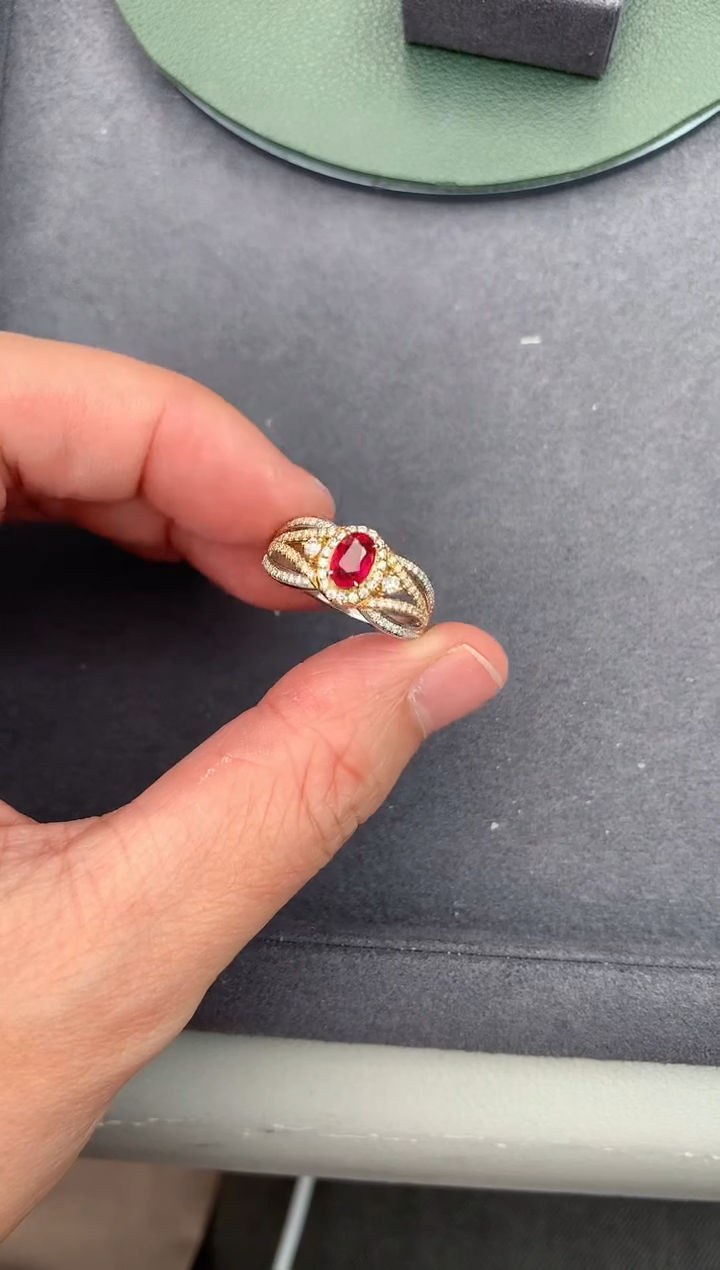 【闪购商品】红宝石戒指18K金镶嵌76分红宝石