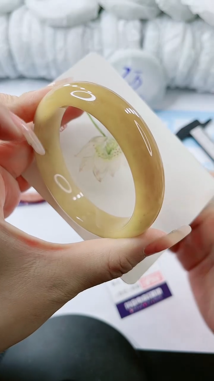 【闪购商品】石英质玉手镯未镶嵌多样性发货V175