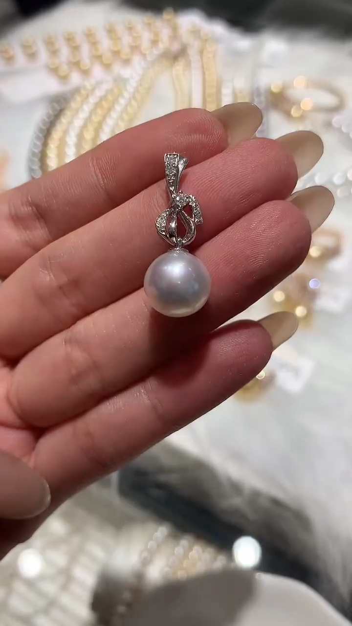 18K金镶嵌吊坠（不含链）海水珍珠A380|4800