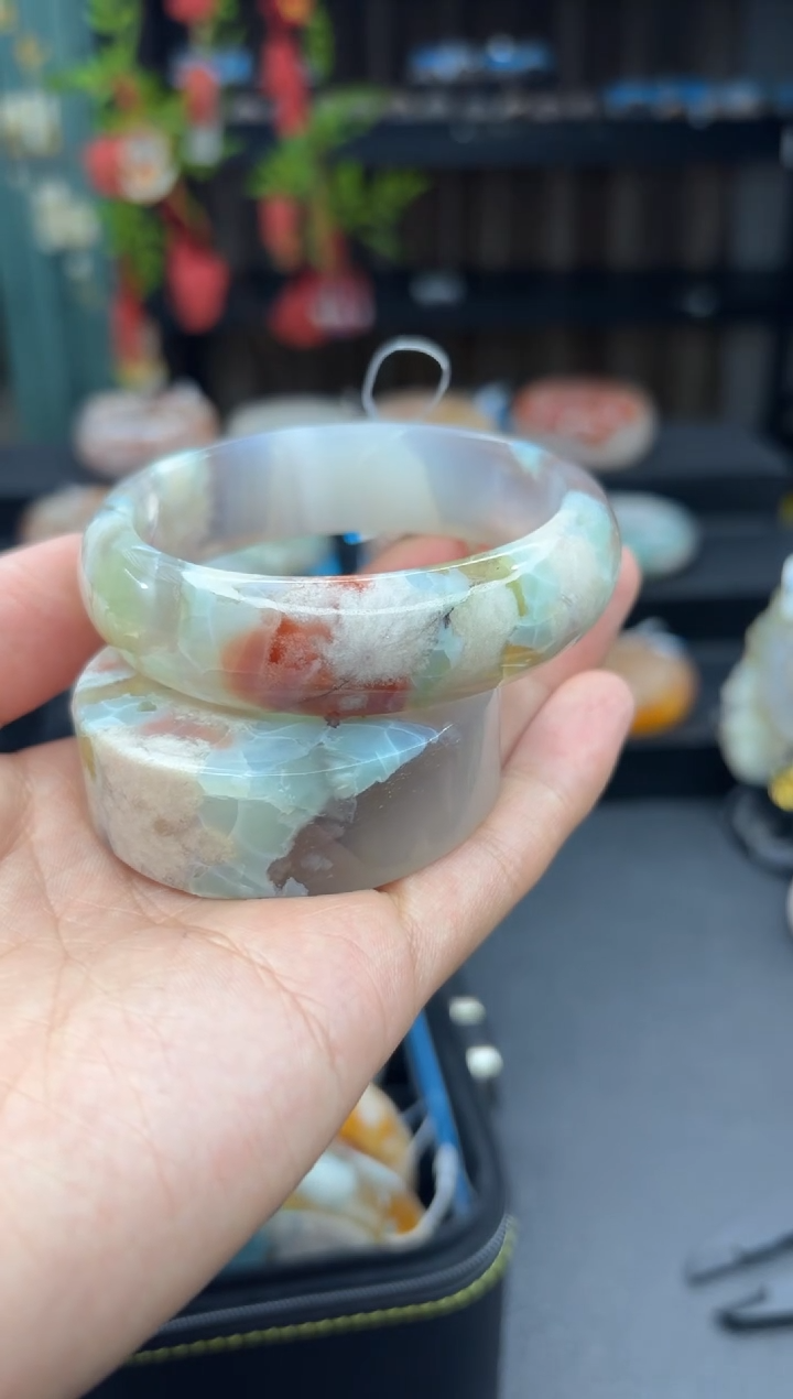 【闪购商品】石英质玉手镯未镶嵌143（60圈赠送镯心）