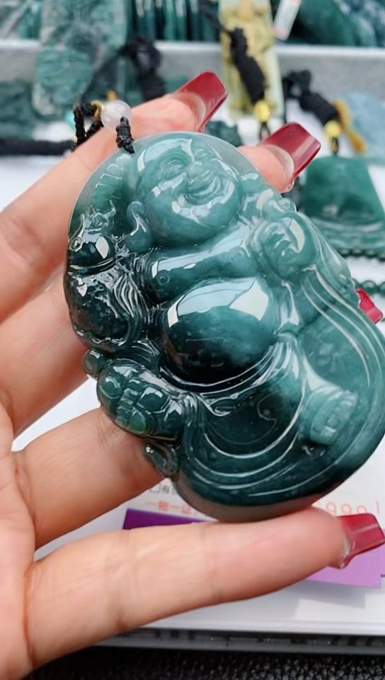 【闪购商品】翡翠颈饰未镶嵌              