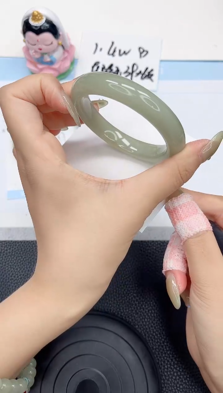 石英质玉手镯未镶嵌171-54.4