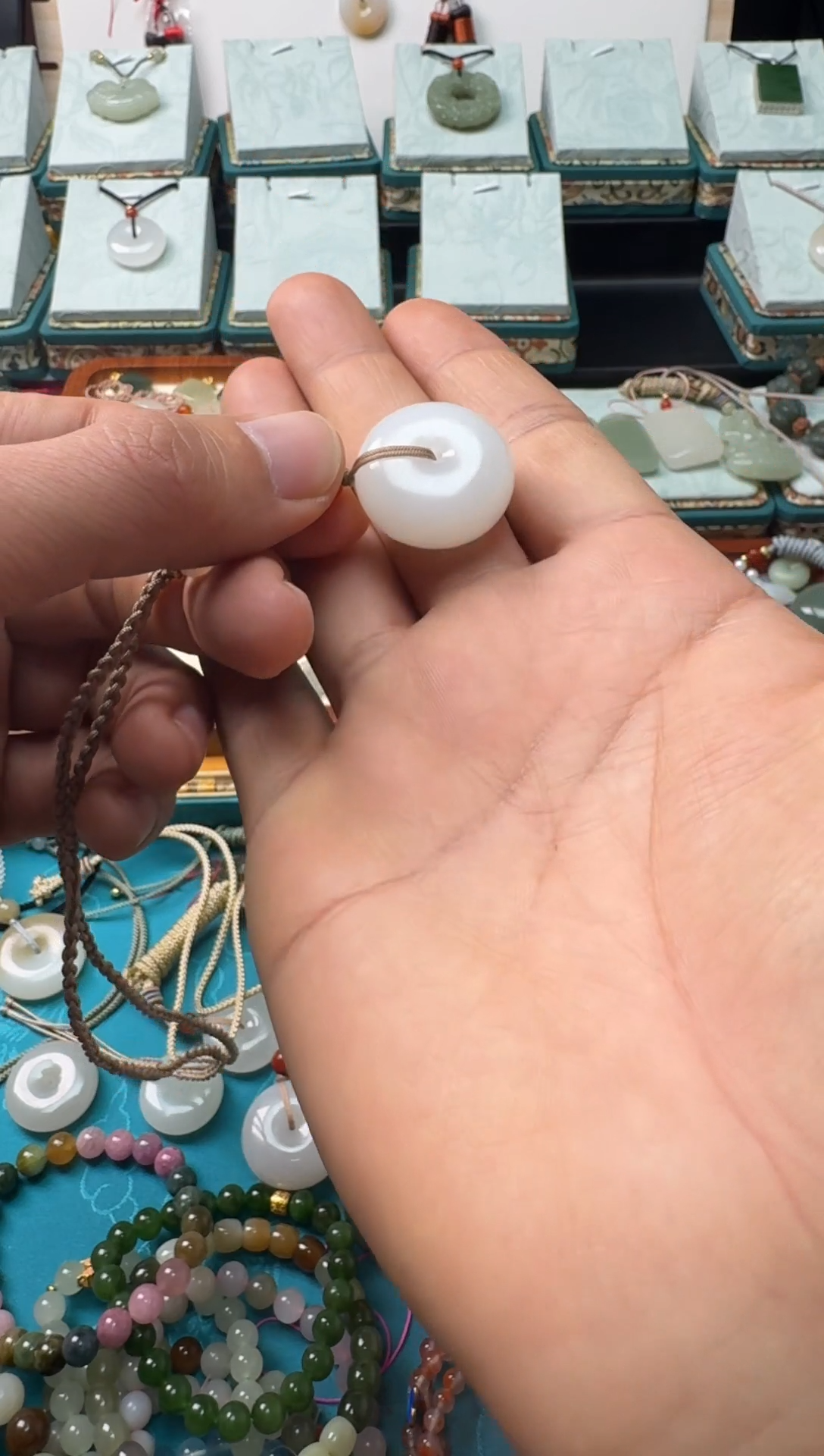 【闪购商品】和田玉颈饰未镶嵌平安扣