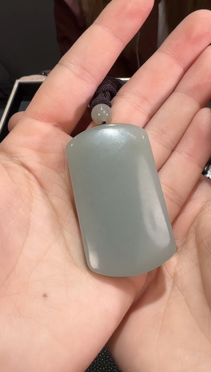 【闪购商品】和田玉吊坠(赠链)未镶嵌且末料青白玉无事牌