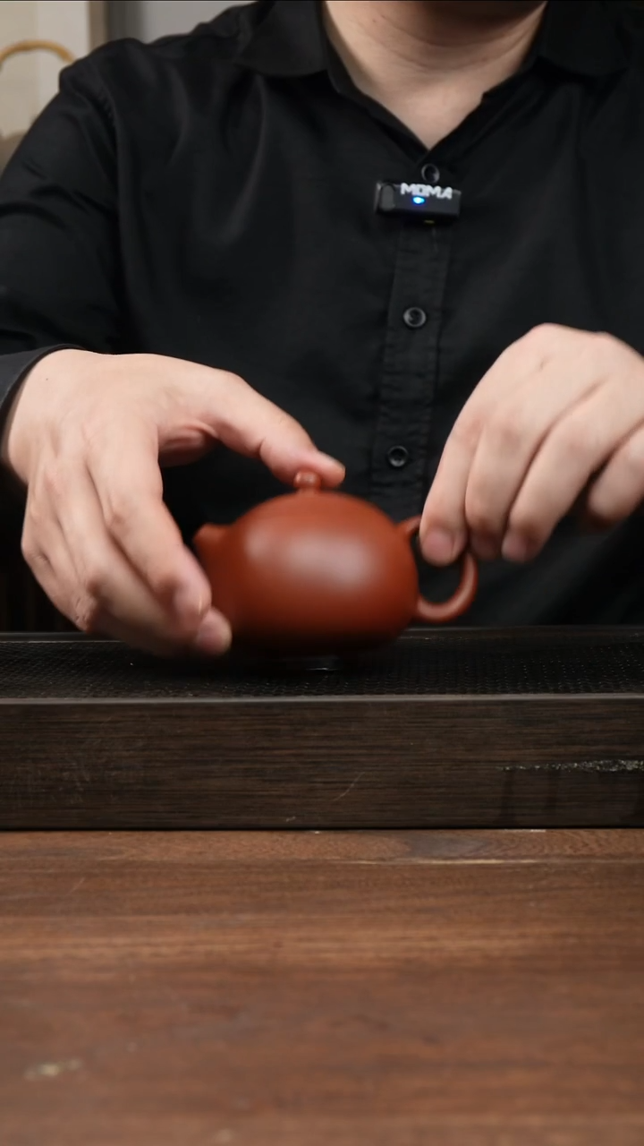 茶杯紫砂奔***牛朱泥西施      190CC  