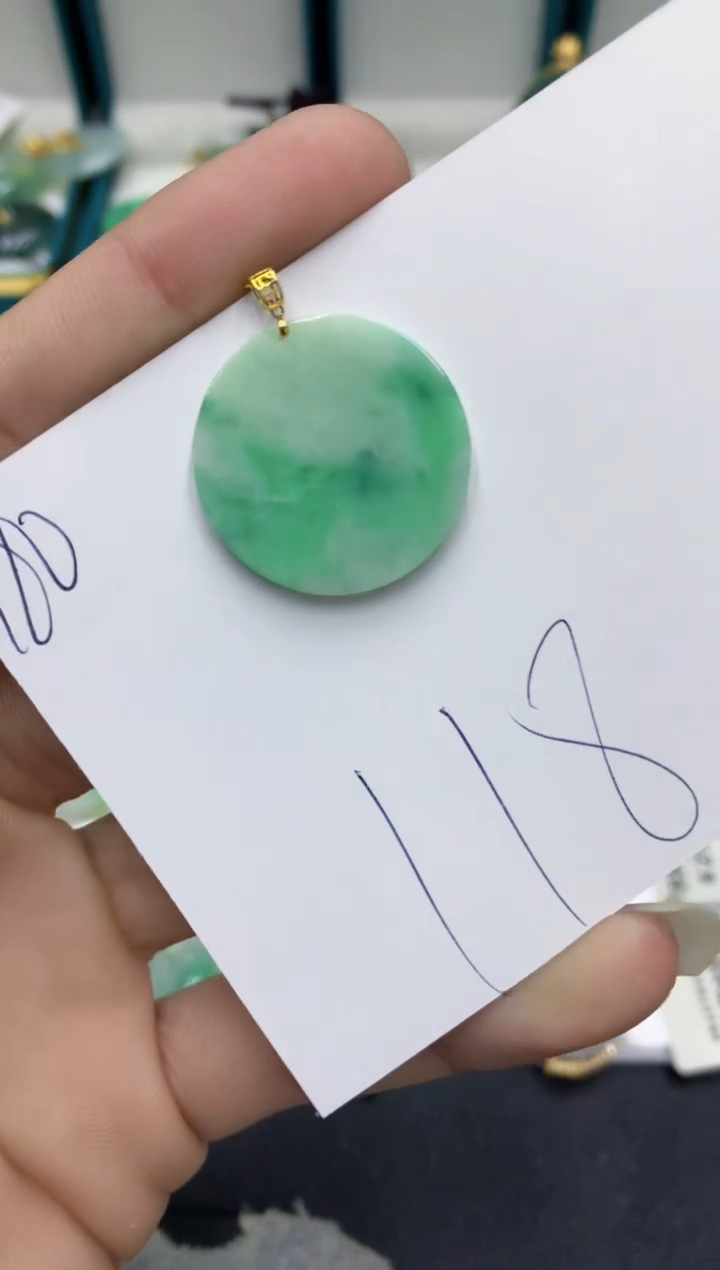 【闪购商品】翡翠颈饰18K金镶嵌翡翠