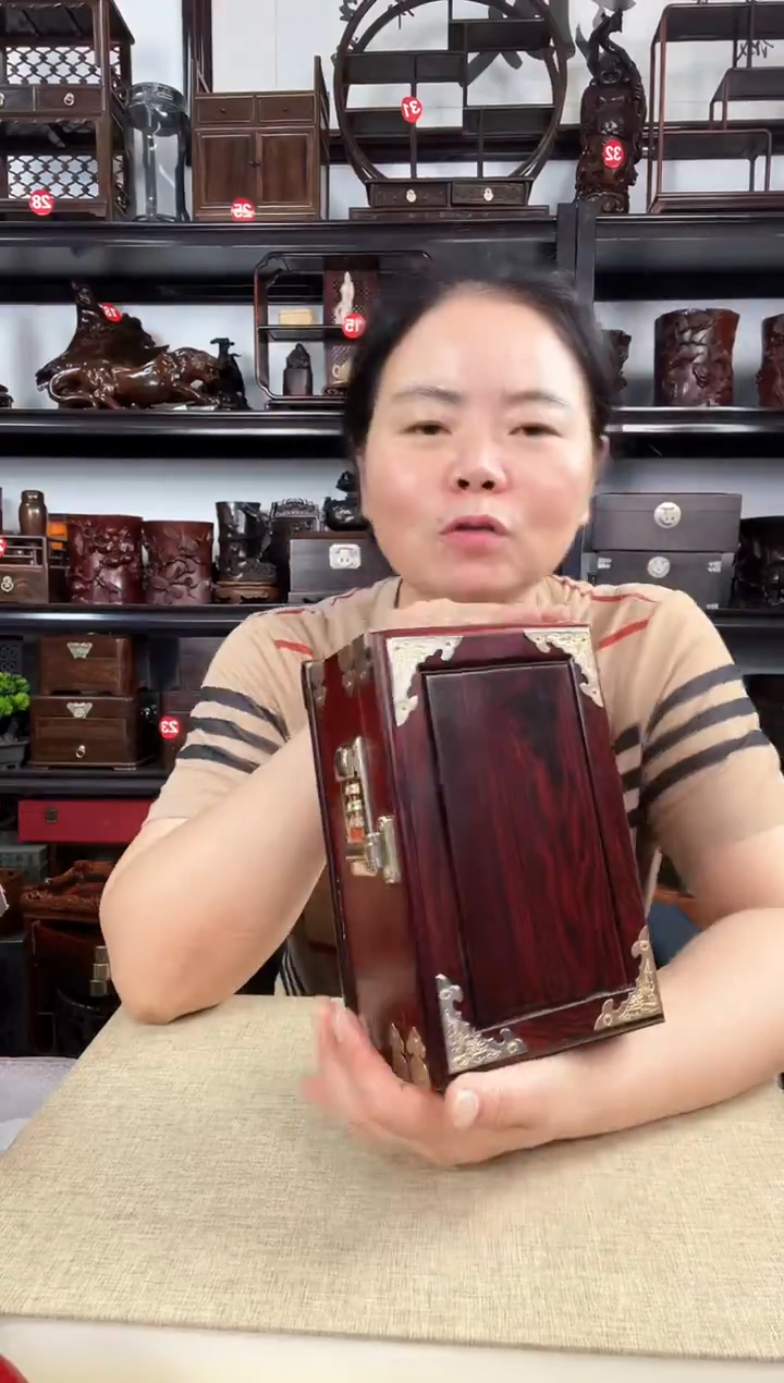 木389老李红木工艺品