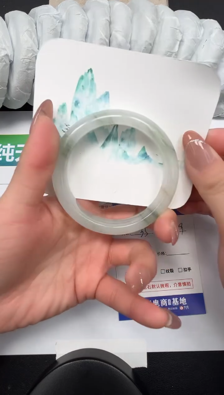 【闪购商品】石英质玉手镯未镶嵌35-55.9