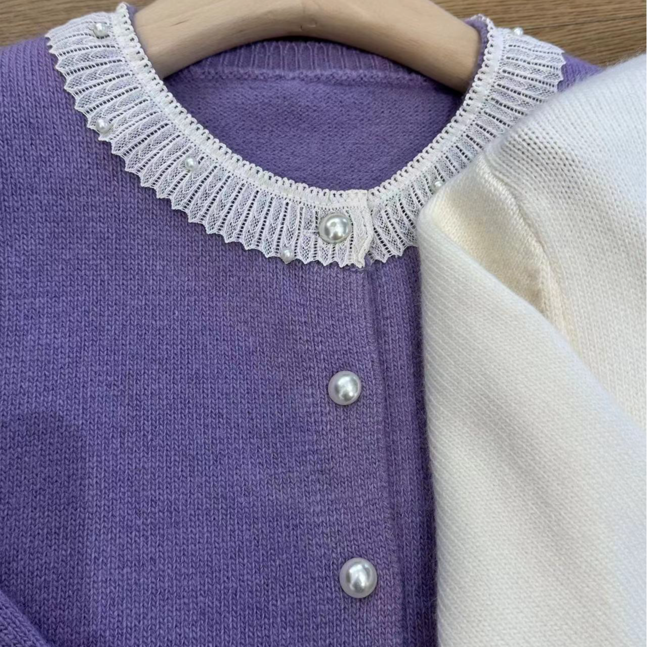 气质百搭荷叶领针织开衫蕾丝花边钉珠设计上衣