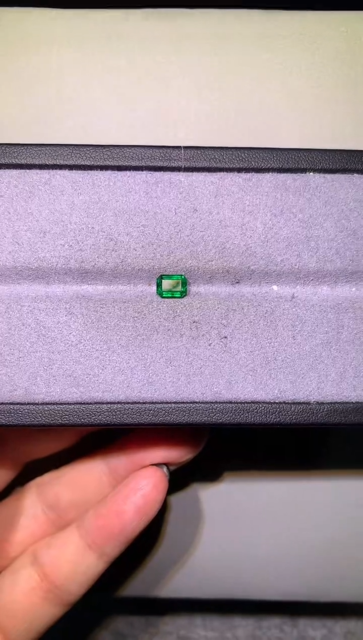 【闪购商品】祖母绿裸石未镶嵌1.05ct沃顿微油吉尔德A137