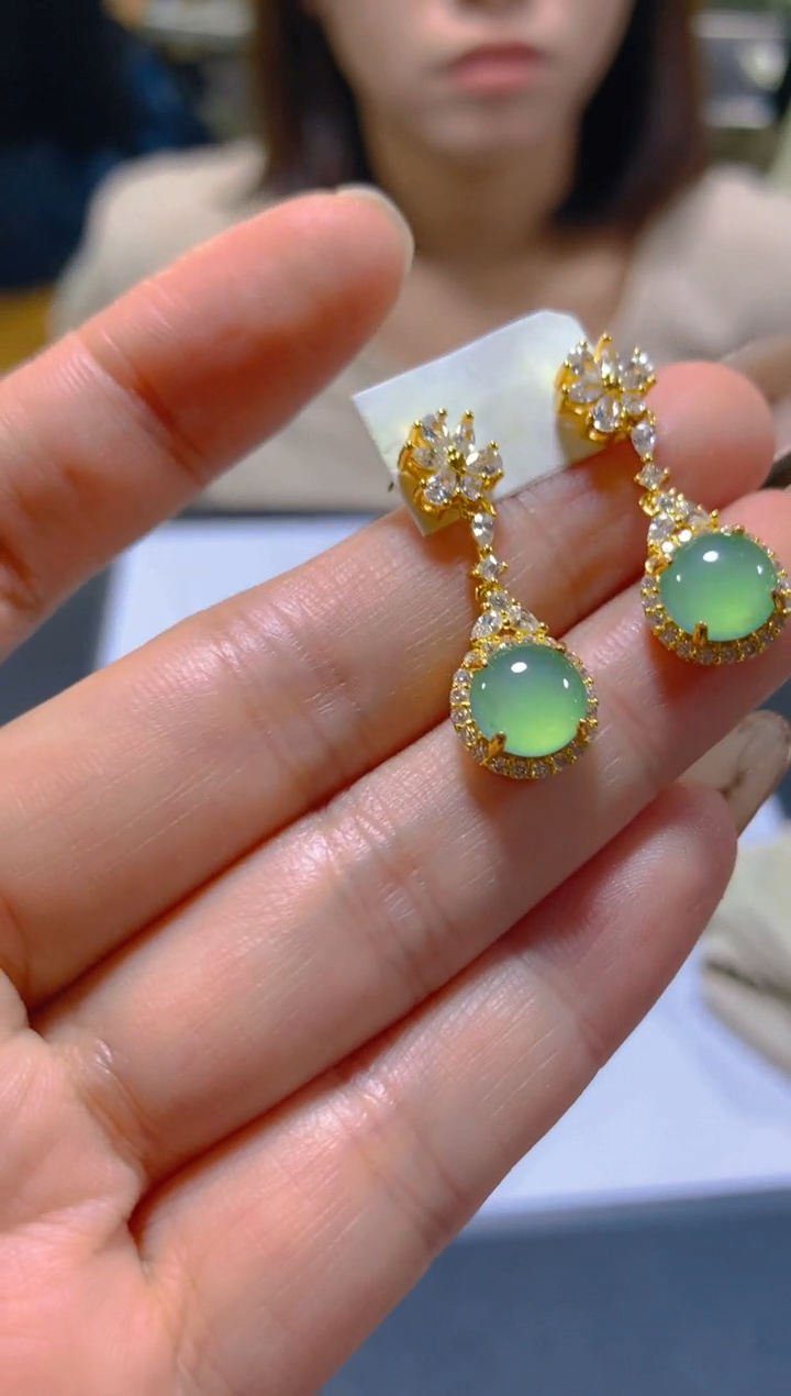 未镶嵌翡翠耳饰多样性发一