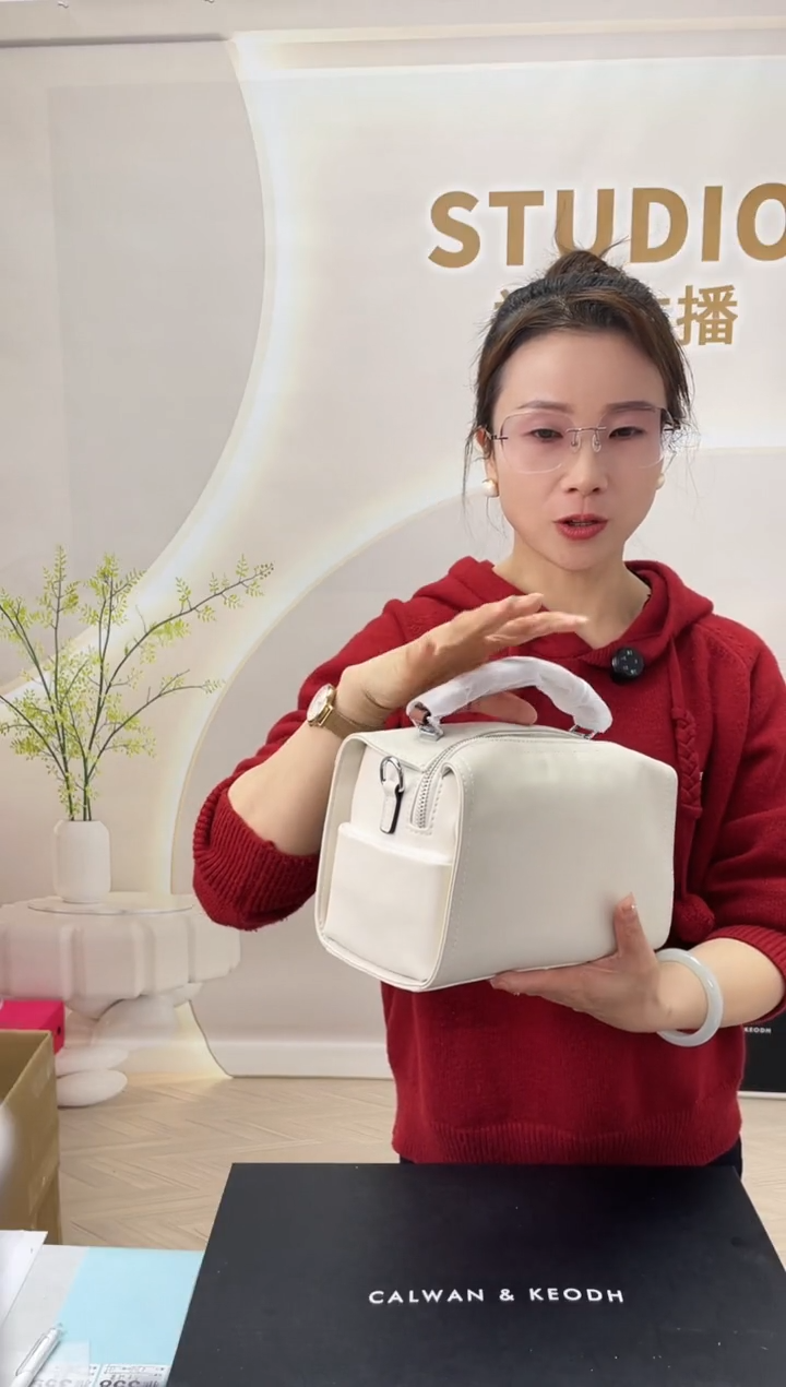 牛皮CALWAN KEODH包包特卖