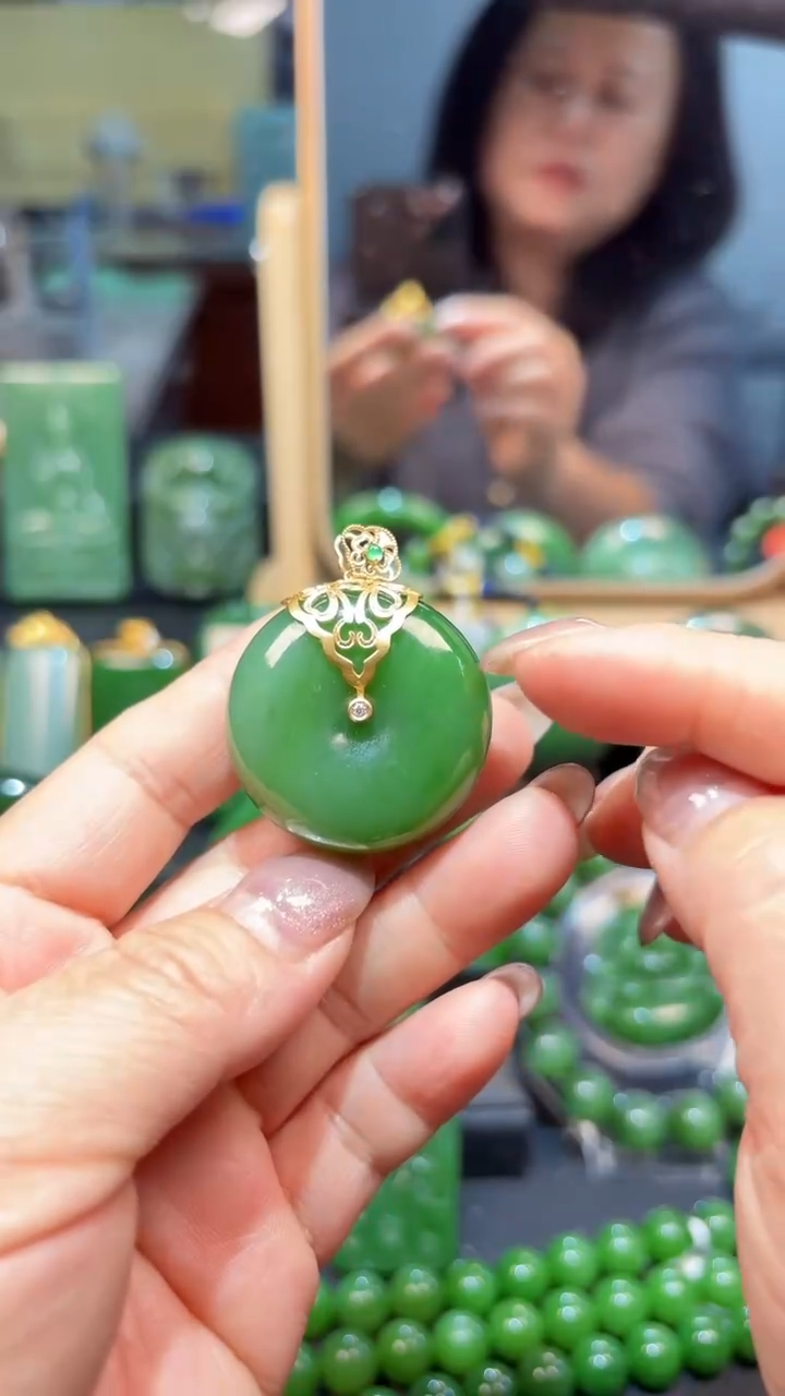 和田玉（碧玉）18K金镶嵌颈饰1