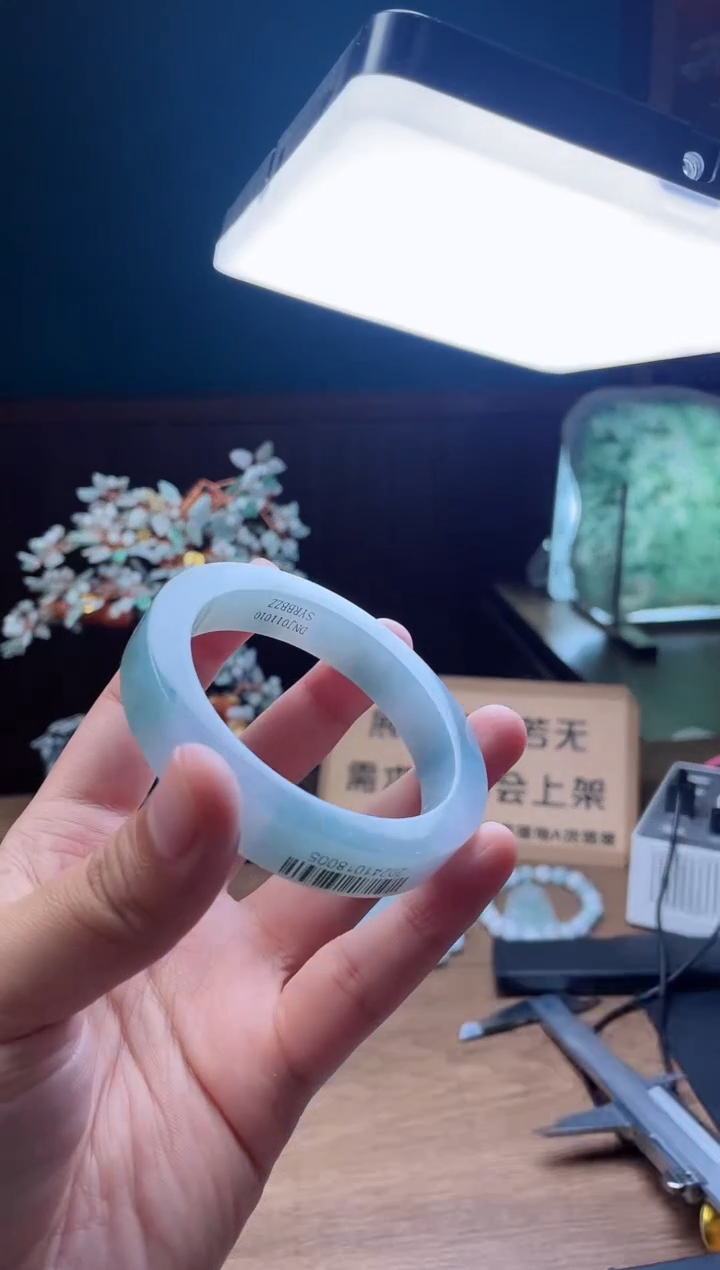 【闪购商品】定制翡翠手镯未镶嵌定制