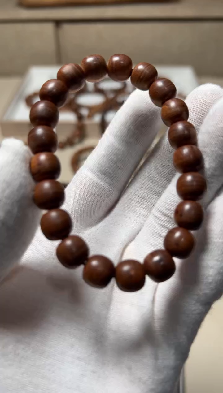 檀香木其他沉水9.5x10横纹黑肉 带黑点 