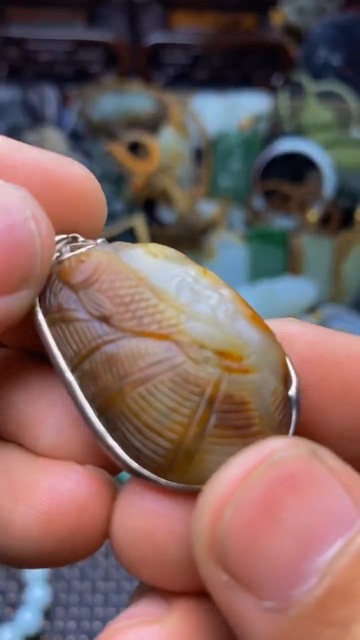 银S925镶嵌和田玉挂件老**表1