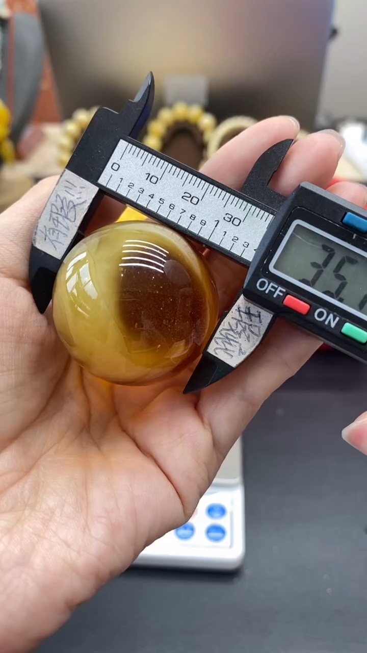 琥珀未镶嵌珠宝奇石2553