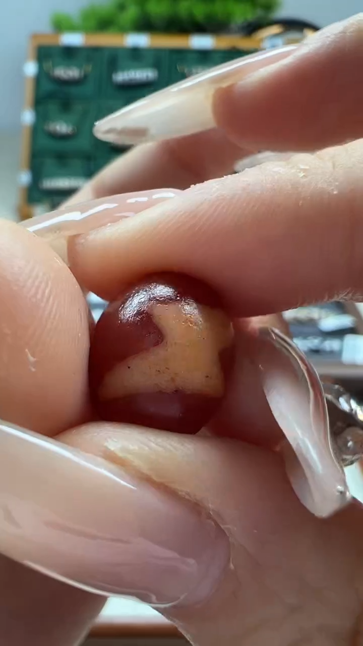 玛瑙/玉髓（覆膜）颈饰未镶嵌29微瑕随机发货