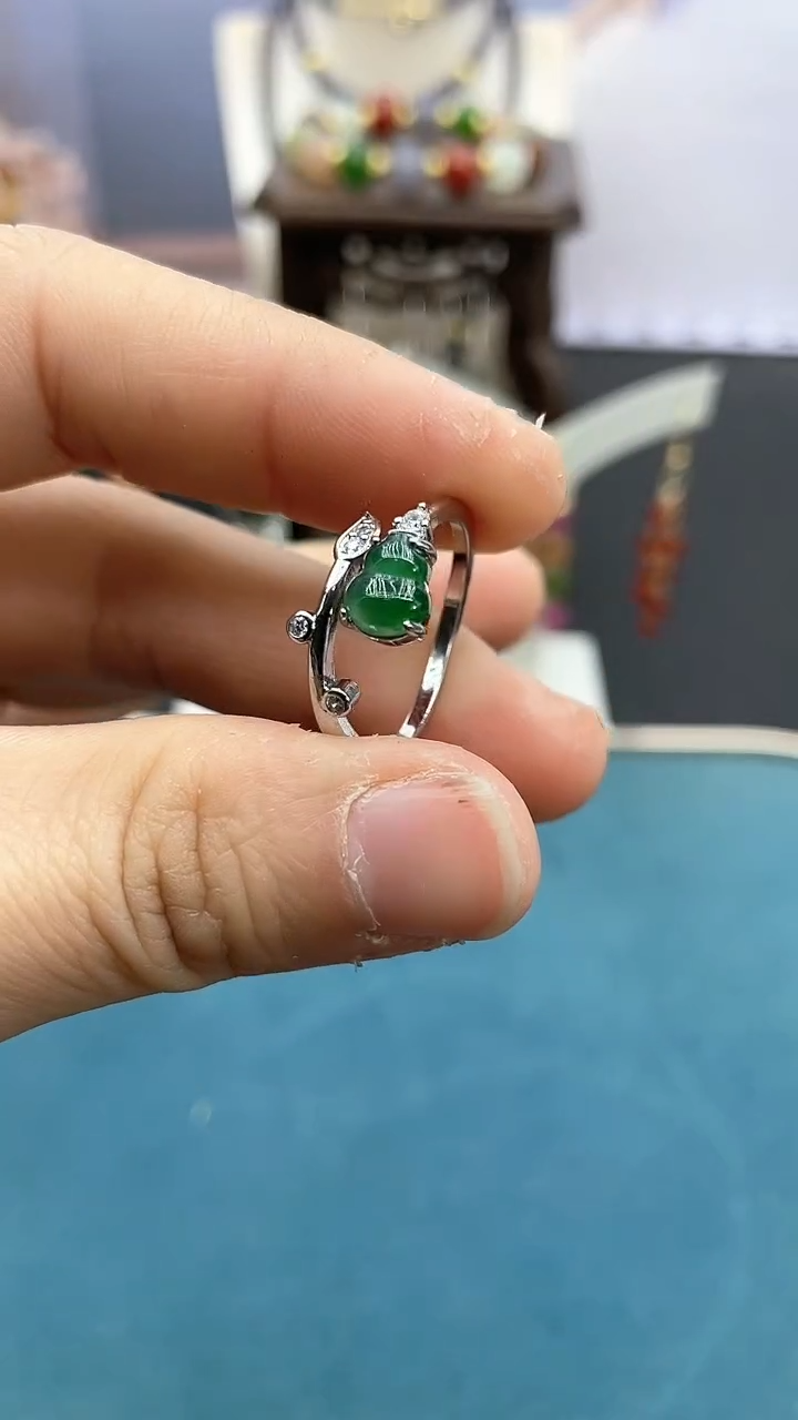 【闪购商品】翡翠戒指未镶嵌浅色葫芦戒指