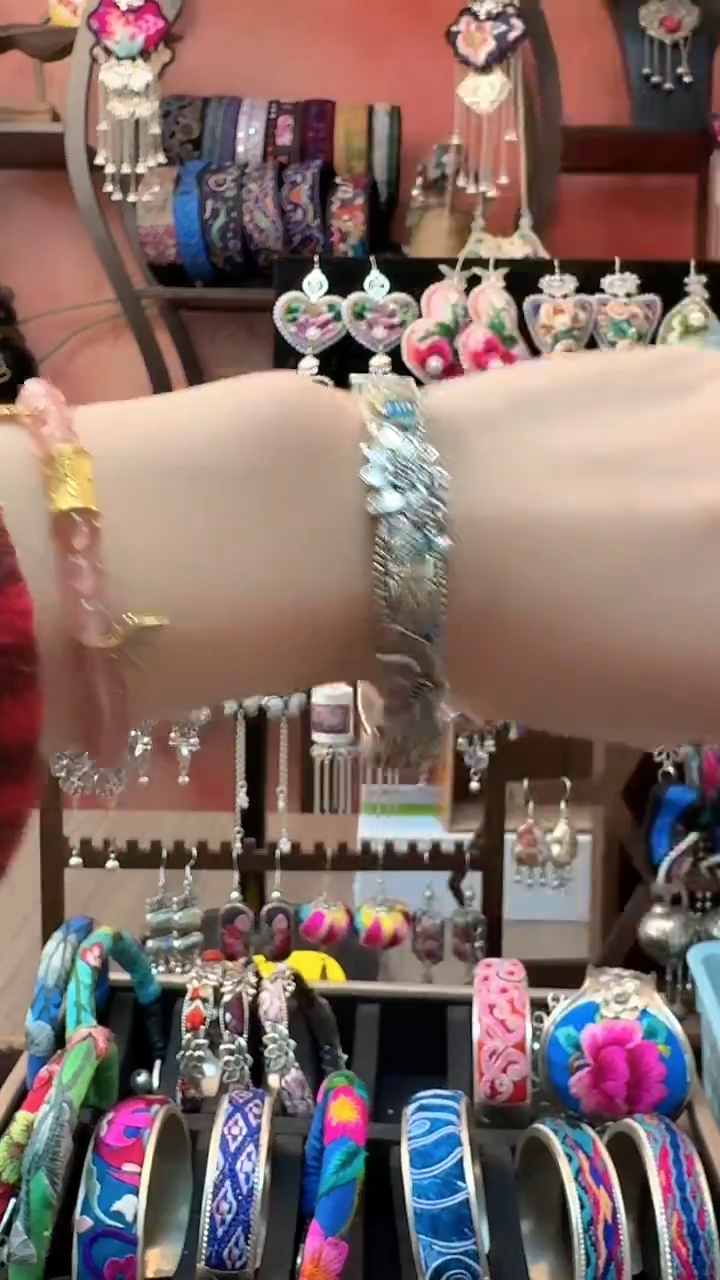 织绣 云织谣民族风精美饰品   30