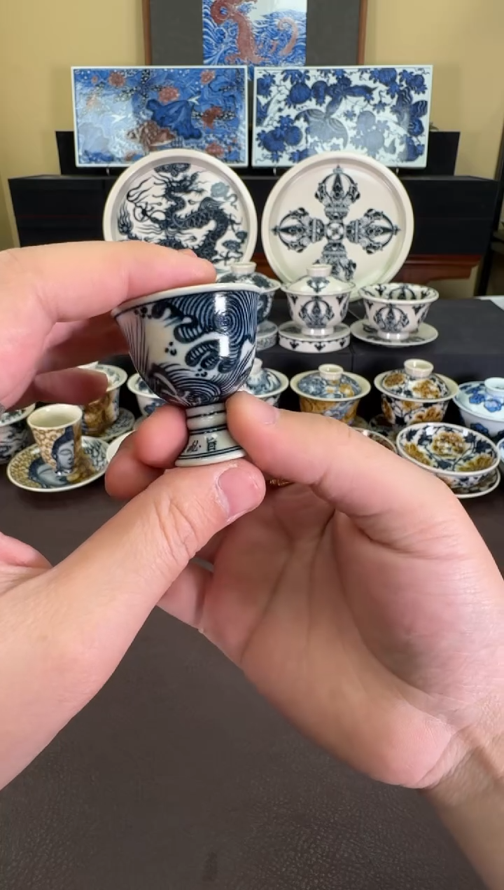 【闪购商品】二号釉纯海浪纹小酒杯