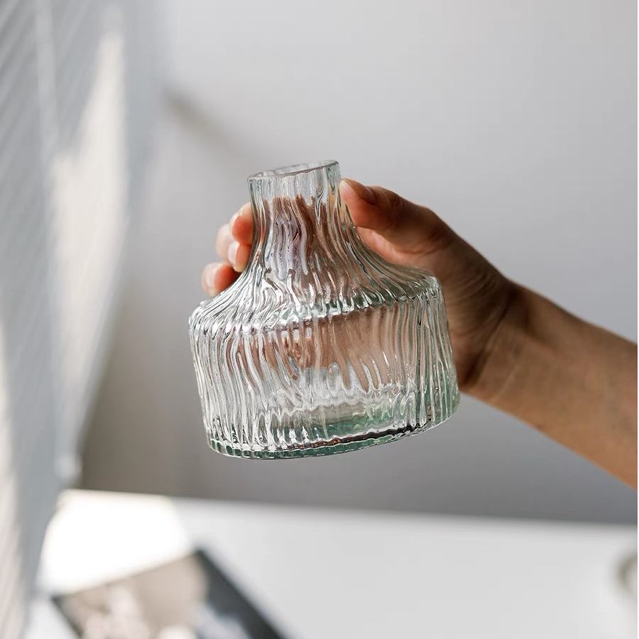 高颜值冰川纹玻璃花瓶香薰瓶浮雕透明精致迷你小口日式客厅插装饰