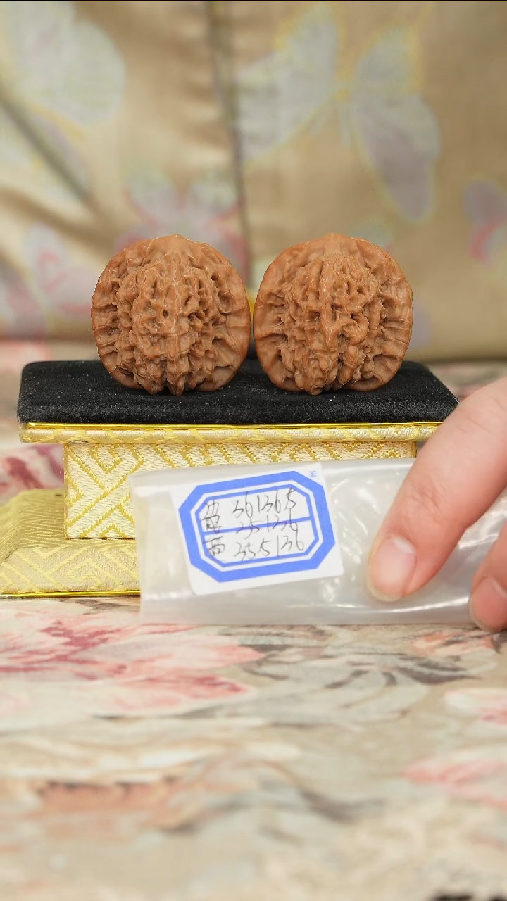 【闪购商品】文玩核桃把件非嫁接马老四