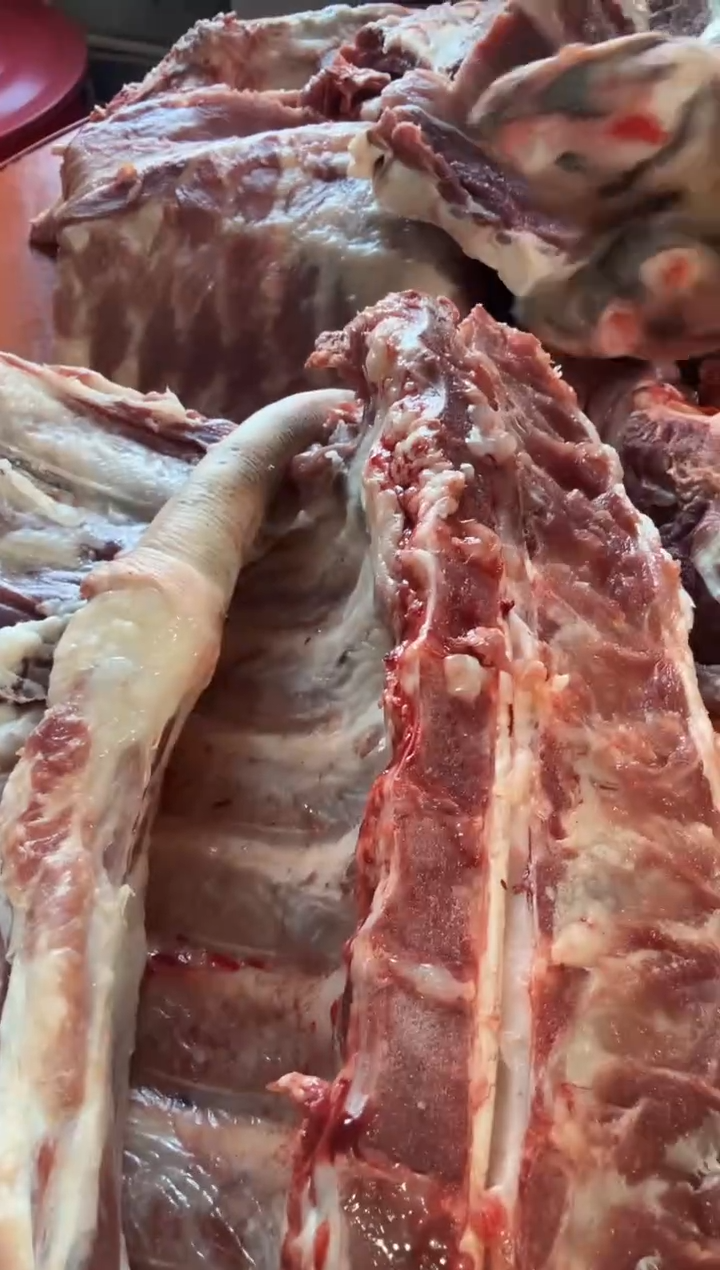 中国大陆180食用农产品燕*猪排骨带尾巴6.31燕子